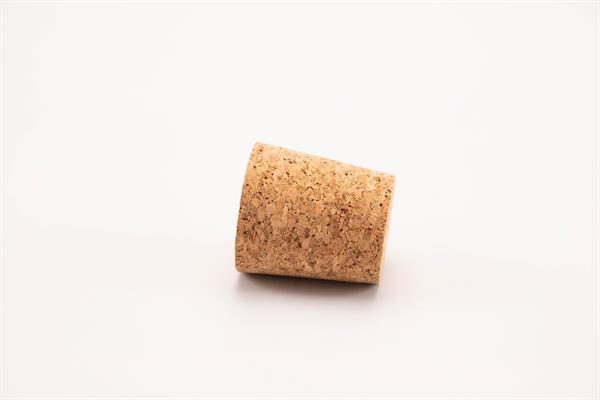 Konisk korkpropp till bland annat gamla mjölkflaskor. Alternativ 2: Botten: dia. 25 mm, Topp: dia. 30 mm, längd 33 mm, 5 st