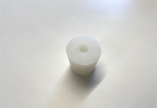 Silikoneprop med hul til gærrør til vinballon. Bund 31 mm / Top 38 mm.