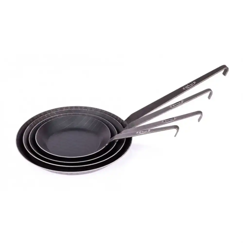 Smidesjärnspanna för lägereld och grill – Petromax, 24 cm